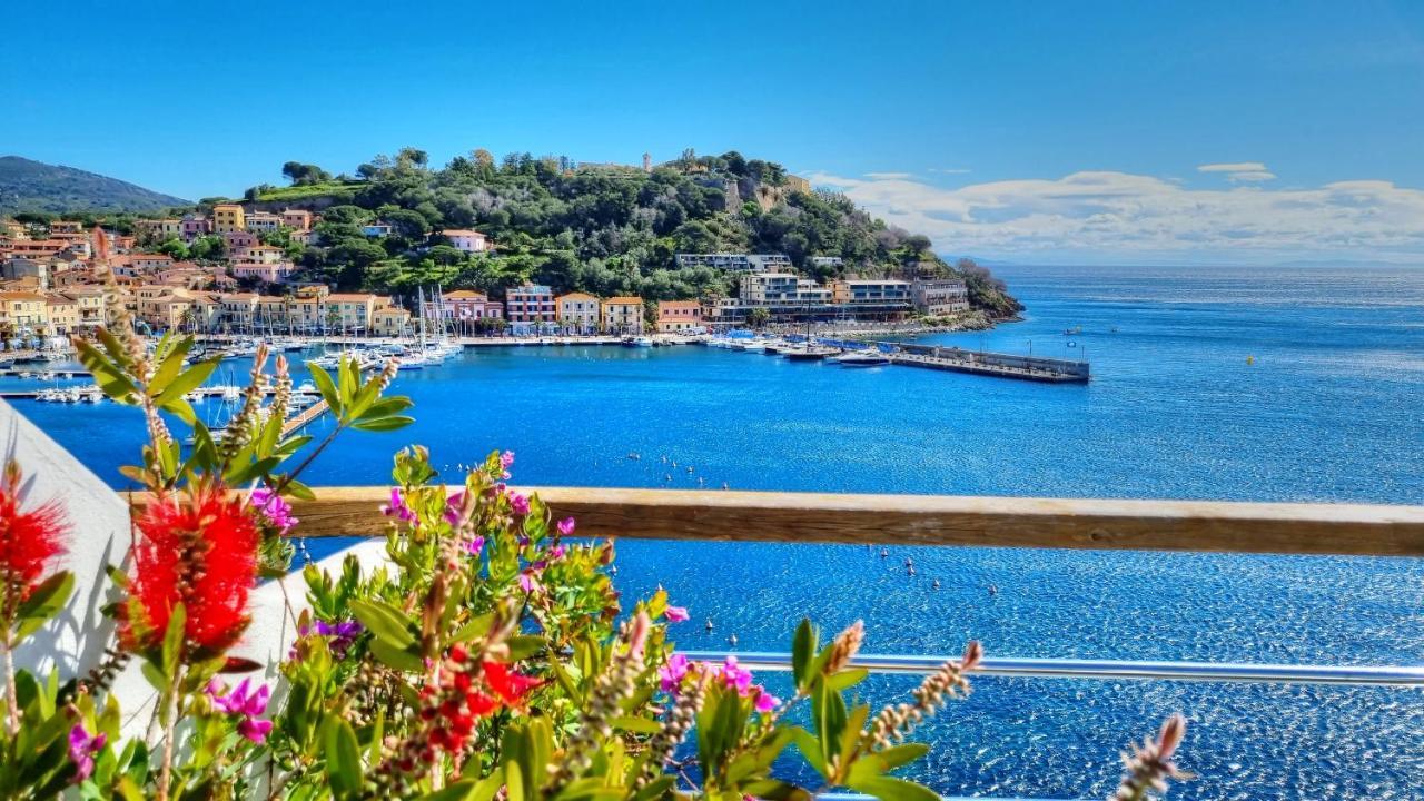 Hotel Plaza Porto Azzurro Extérieur photo