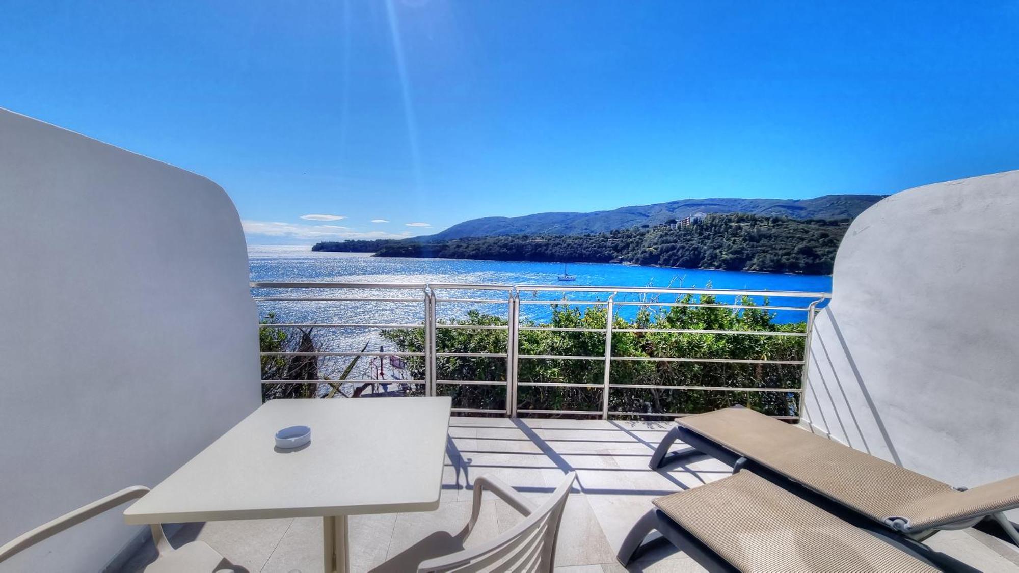 Hotel Plaza Porto Azzurro Chambre photo