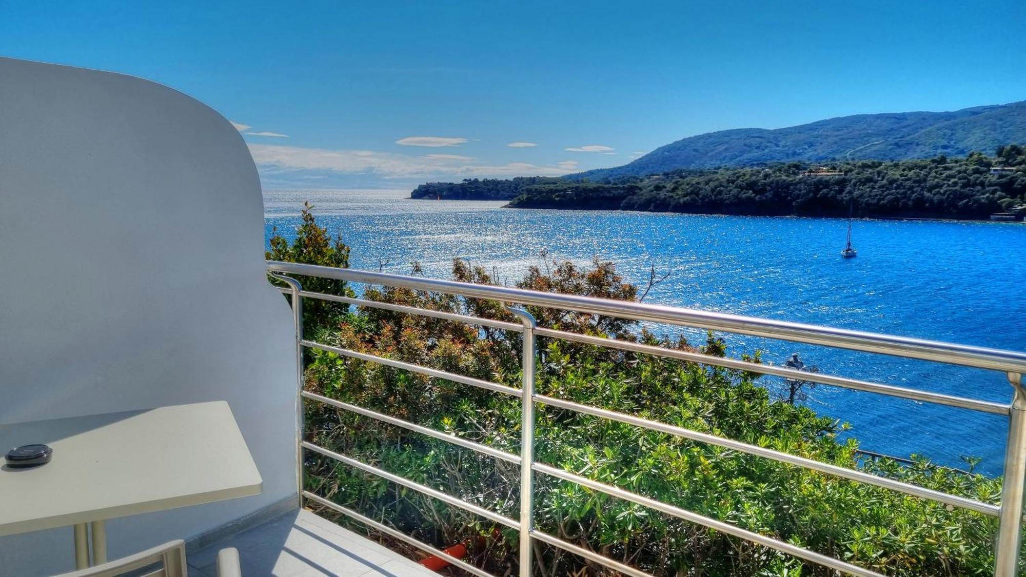 Hotel Plaza Porto Azzurro Chambre photo