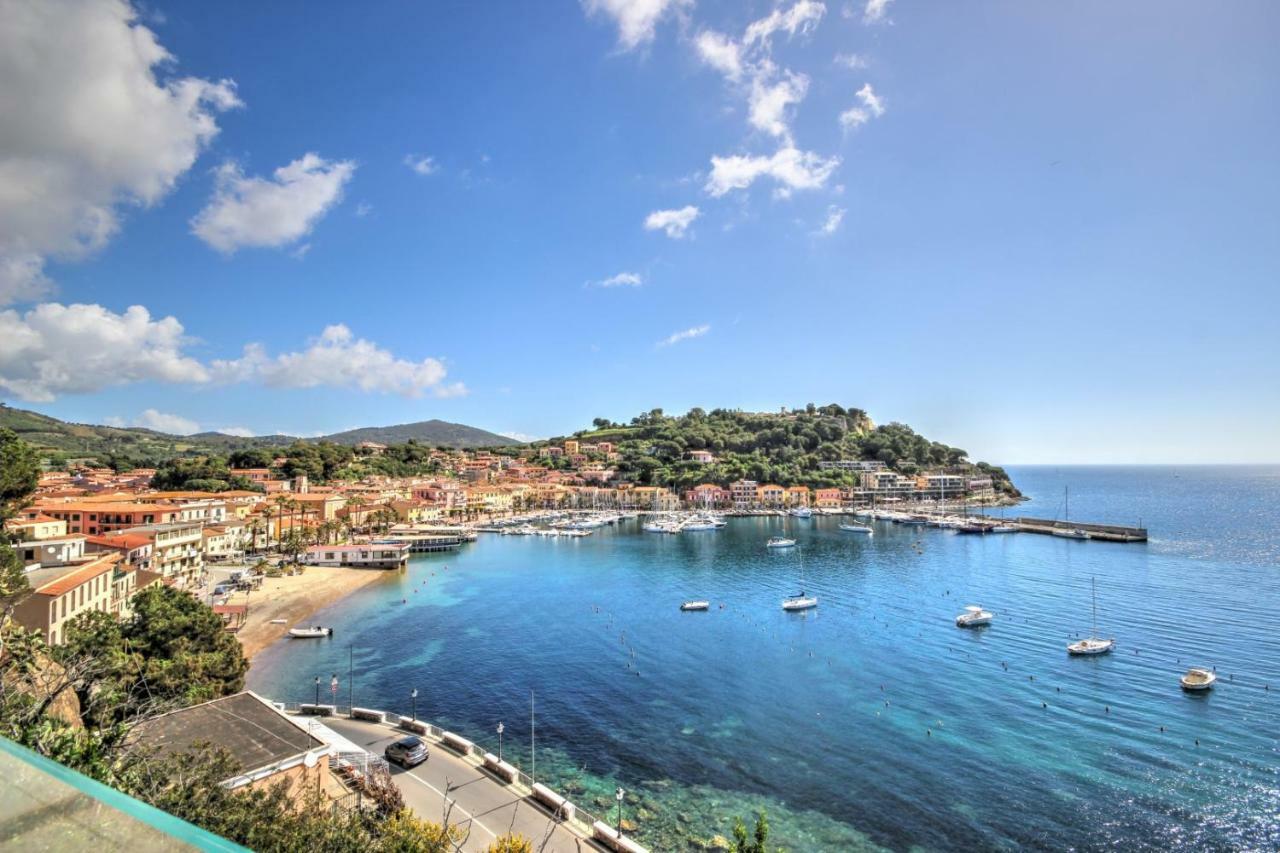 Hotel Plaza Porto Azzurro Extérieur photo