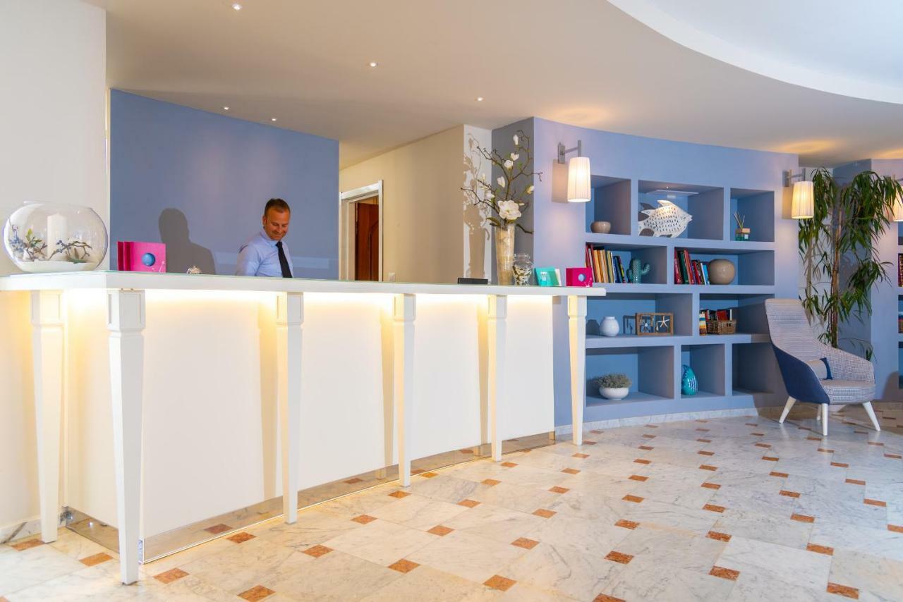 Hotel Plaza Porto Azzurro Extérieur photo