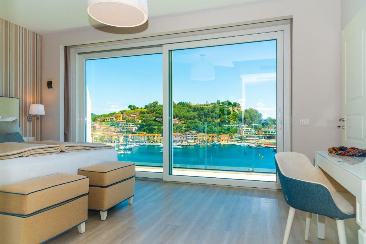 Hotel Plaza Porto Azzurro Extérieur photo