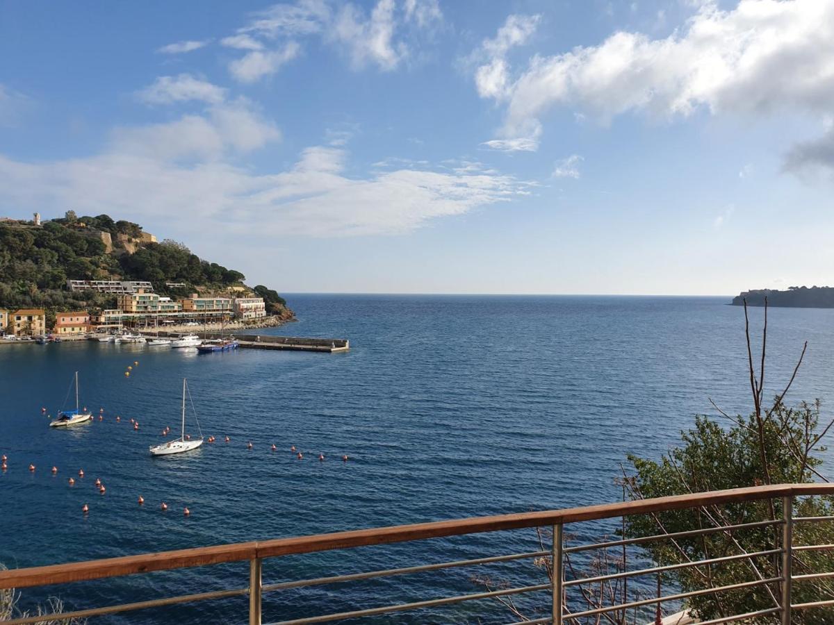 Hotel Plaza Porto Azzurro Extérieur photo